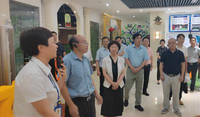 索求无限可能  同谋发展大计——记民建江西省委会来岳阳pp电子游戏调研！